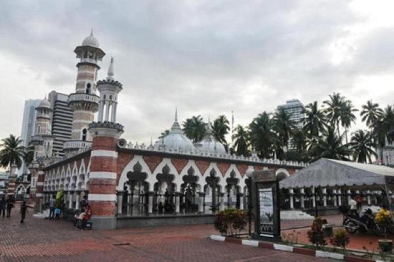Hawk Hotel & Hostel Kuala Lumpur Exterior photo