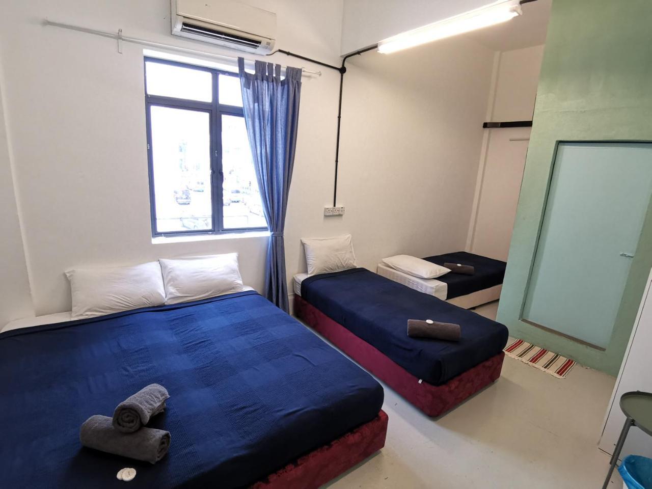 Hawk Hotel & Hostel Kuala Lumpur Exterior photo